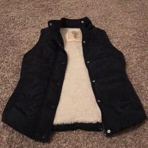 Navy puffer vest